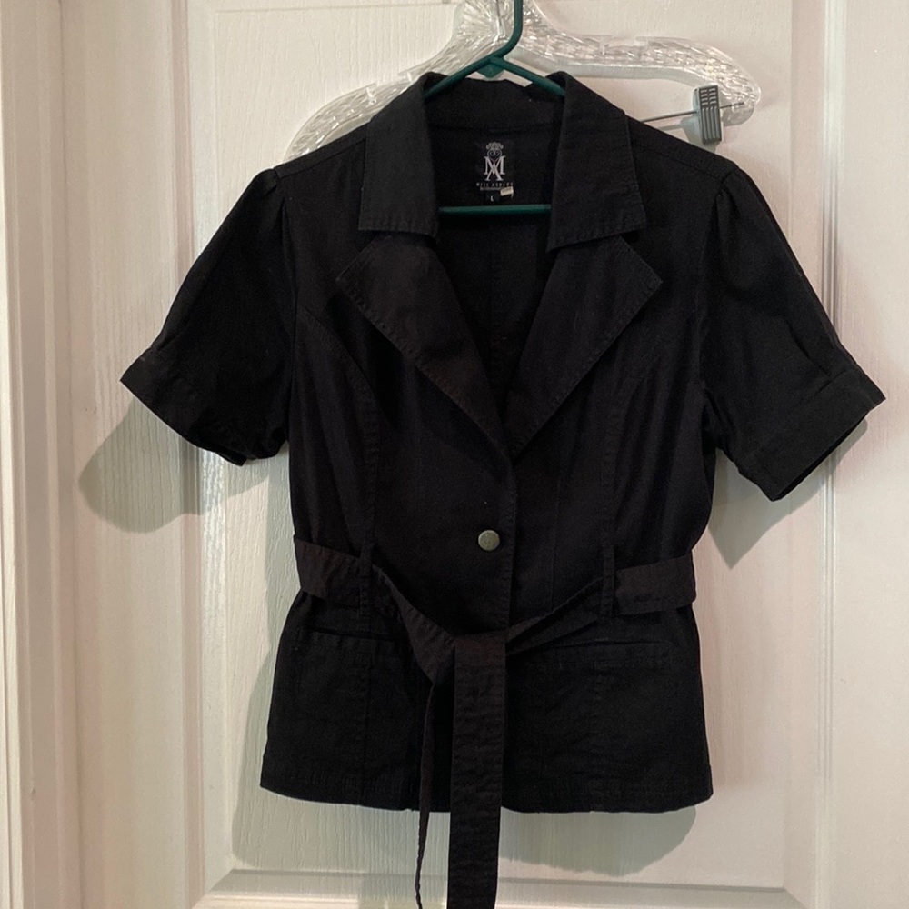 Black Short-Sleeve Belted Blouse - M